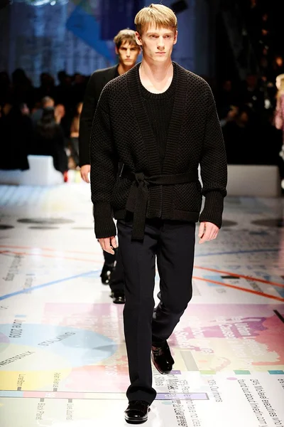 Look 37